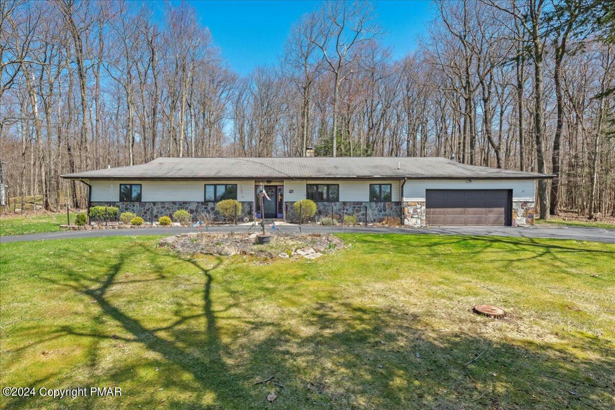 1125 CARRIAGE LN, TOBYHANNA, PA 18466, photo 1 of 43